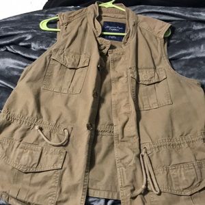 American Eagle Distressed Dark Kharki Vest